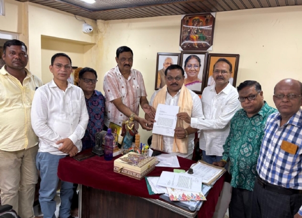 ଜିଲ୍ଲା ଯୋଜନା ବୋର୍ଡ ଅଧ୍ୟକ୍ଷଙ୍କୁ ଦାବି ଗୋଟିଏ କମ୍ପେ୍ଲସ ରେ ହେଉ ଜିଲ୍ଲାପାଳ କାର୍ଯ୍ୟାଳୟ ଓ ସିଭିଲ କୋର୍ଟ ଜିଲ୍ଲା ଯୋଜନା ବୋର୍ଡ ଅଧ୍ୟକ୍ଷଙ୍କୁ ଦାବି ଗୋଟିଏ କମ୍ପେ୍ଲସ ରେ ହେଉ ଜିଲ୍ଲାପାଳ କାର୍ଯ୍ୟାଳୟ ଓ ସିଭିଲ କୋର୍ଟ