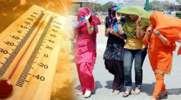दिल्ली‑एनसीआर में भीषण गर्मी और लू के बीच बचाव करते लोग। दिल्ली‑एनसीआर में भीषण गर्मी और लू के बीच बचाव करते लोग।