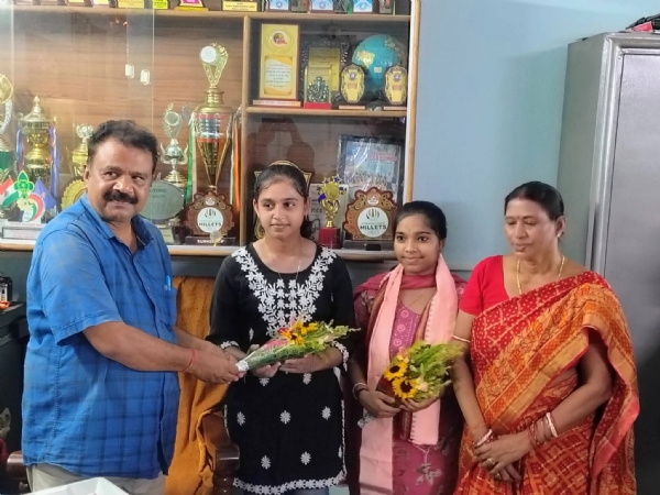 ଚିନ୍ମୟୀ ଙ୍କୁ ସମ୍ବର୍ଦ୍ଧନା ଚିନ୍ମୟୀ ଙ୍କୁ ସମ୍ବର୍ଦ୍ଧନା