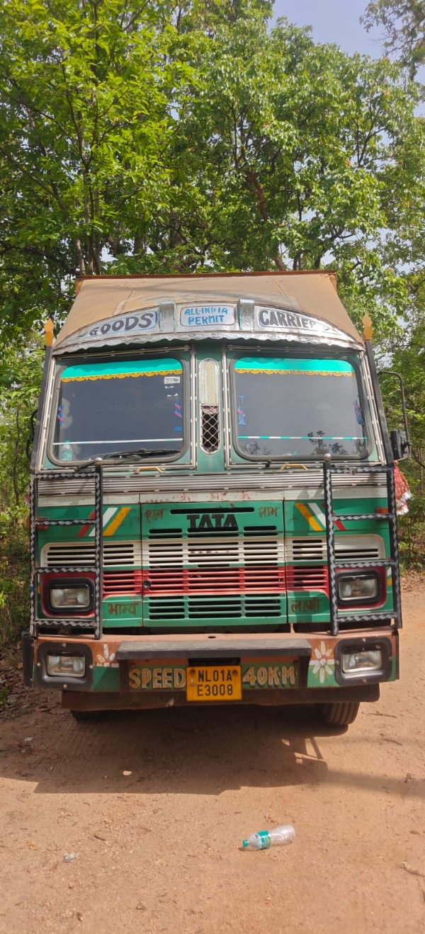 ସମ୍ବଲପୁର ପୋଲିସକୁ ମିଳିଲା ବଡ଼ ସଫଳତା : ୨୬୦ କେଜି ଗଞ୍ଜେଇ ସହ ରିଭଲଭର ଓ ୫ ରାଉଣ୍ଡ ଗୁଳି ଜବତ, ଜଣେ ଗିରଫ ସମ୍ବଲପୁର ପୋଲିସକୁ ମିଳିଲା ବଡ଼ ସଫଳତା : ୨୬୦ କେଜି ଗଞ୍ଜେଇ ସହ ରିଭଲଭର ଓ ୫ ରାଉଣ୍ଡ ଗୁଳି ଜବତ, ଜଣେ ଗିରଫ