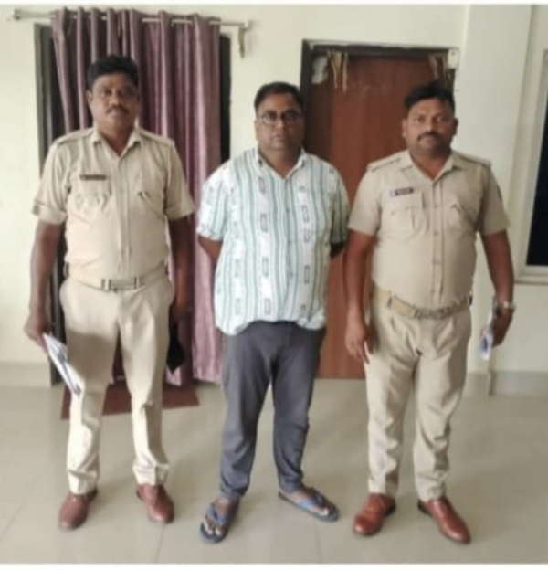 ବେଆଇନ ବିଦେଶୀ ମଦ ମାଫିଆ ସଞ୍ଜୀବ କୁମାର ଗୁପ୍ତା କୁ ଗିରଫ କଲା ପୁଲିସ