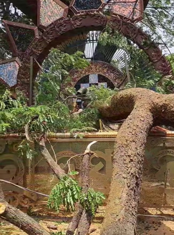 ବିନା ବା-ବତାସରେ ଉଜୁଡିଲା ସମ୍ବଲପୁରୀ ହସ୍ତତନ୍ତ ମଣ୍ଡପ ବିନା ବା-ବତାସରେ ଉଜୁଡିଲା ସମ୍ବଲପୁରୀ ହସ୍ତତନ୍ତ ମଣ୍ଡପ