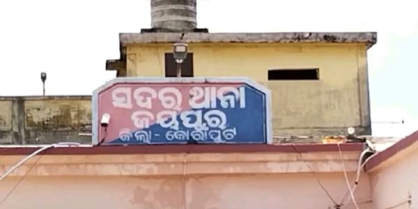 ଲକ୍ଷାଧିକ ଟଙ୍କାର ସୁନା ଗହଣା ଚୋରି