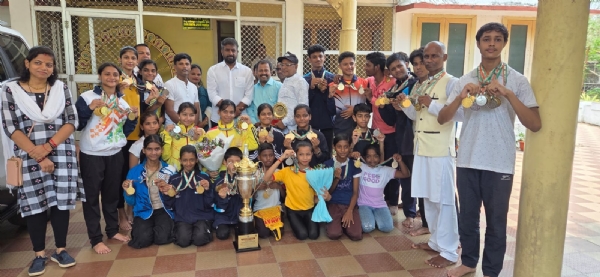 ୭ମ ଯୋଗାସନ ପ୍ରତିଯୋଗିତାରେ ପୁରୀ ଜିଲ୍ଲା ଚମ୍ପିୟାନ ୭ମ ଯୋଗାସନ ପ୍ରତିଯୋଗିତାରେ ପୁରୀ ଜିଲ୍ଲା ଚମ୍ପିୟାନ