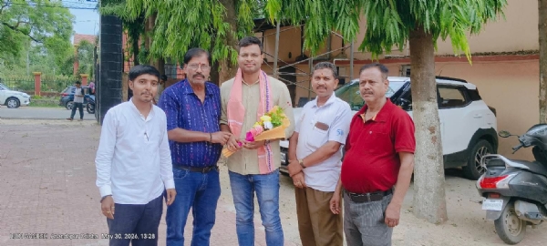 ଆନନ୍ଦପୁର ପ୍ରେସ୍ ପ୍ରେସ୍ ପରିଷଦର ପକ୍ଷୁରୁ ଓ ଏ ଏସ୍ ଟପର ବୁବୁନ୍ ସାହୁ ଙ୍କୁ ସମ୍ବର୍ଦ୍ଧନା  (ଫଟୋ)