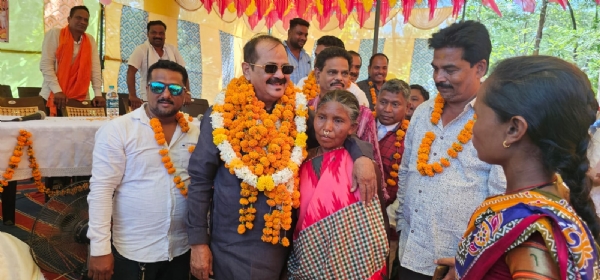 କୁନ୍ଦୁରା ପଞ୍ଚାୟତ ସମିତି  ଫୁଲଭଟ୍ଟା ଗ୍ରାମ ପଞ୍ଚାୟତରେ ସ୍ୱର୍ଗତ ଟଙ୍କଧର ମୁଦୁଲିଙ୍କ ପ୍ରତିମୂର୍ତ୍ତି ଉଦଘାଟନ