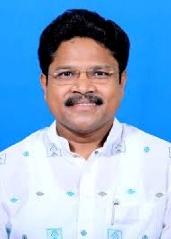ଦୁର୍ଘଟଣାଗ୍ରସ୍ତ ବ୍ୟକ୍ତିଙ୍କୁ ଉଦ୍ଧାର କରି ମେଡିକାଲ ପଠାଇ  ମାନବିକତା ଦେଖାଇଲେ ସ୍ୱାସ୍ଥ୍ୟମନ୍ତ୍ରୀ ଡଃ ମୁକେଶ ମହାଲିଙ୍ଗ :