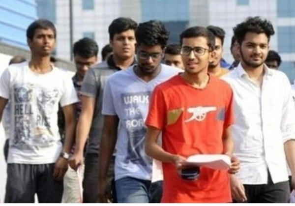 इंतजार की घड़ी पूरी। फोटो - इंटरनेट मीडिया