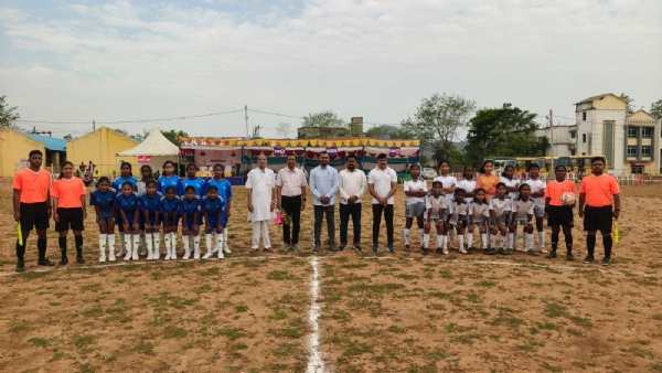 ଆନ୍ତଃ ଜିଲ୍ଲା ମୁଖ୍ୟମନ୍ତ୍ରୀ ଟ୍ରଫି-୨୦୨୬ ଫୁଟବଲ ଚାମ୍ପିୟନସିପ୍ ଉଦ୍ଘାଟିତ ବାଳକ ବର୍ଗରେ ବୌଦ୍ଧ ଓ ନୟାଗଡ଼, ବାଳିକା ବର୍ଗରେ ଦେବଗଡ଼ ବିଜୟୀ ଆନ୍ତଃ ଜିଲ୍ଲା ମୁଖ୍ୟମନ୍ତ୍ରୀ ଟ୍ରଫି-୨୦୨୬ ଫୁଟବଲ ଚାମ୍ପିୟନସିପ୍ ଉଦ୍ଘାଟିତ ବାଳକ ବର୍ଗରେ ବୌଦ୍ଧ ଓ ନୟାଗଡ଼, ବାଳିକା ବର୍ଗରେ ଦେବଗଡ଼ ବିଜୟୀ