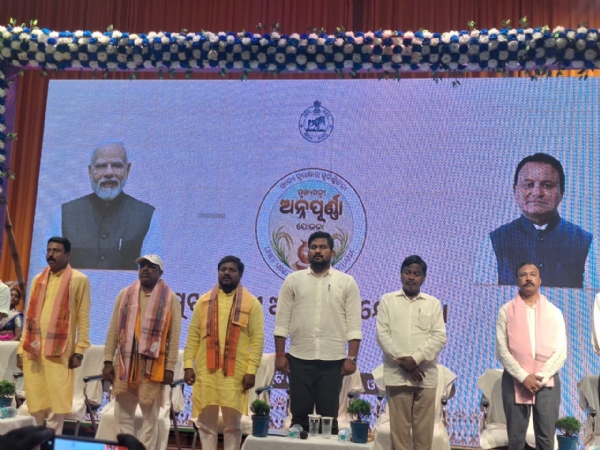 ଅନ୍ନପୂର୍ଣ୍ଣା ଯୋଜନାର ଶୁଭାରମ୍ଭ : ଏଣିକି ହିତାଧିକାରୀ ପାଇବେ ୧୦ କିଲୋଗ୍ରାମ ଚାଉଳ