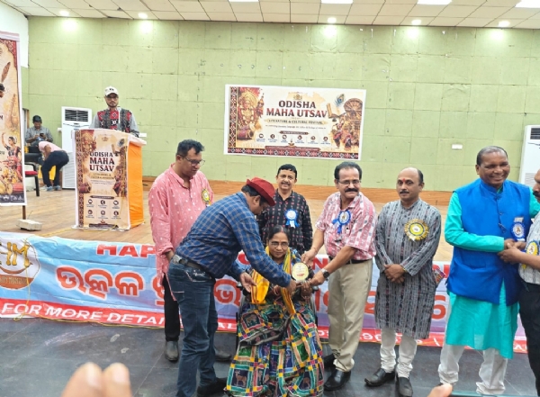 *ଉତ୍କଳ ବିଦ୍ଯାରତ୍ନ ସମ୍ମାନ ପାଇଲେ ଡ. କୁଞ୍ଜଲତା ପ୍ରଧାନ* *ଉତ୍କଳ ବିଦ୍ଯାରତ୍ନ ସମ୍ମାନ ପାଇଲେ ଡ. କୁଞ୍ଜଲତା ପ୍ରଧାନ*