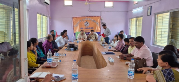 ମାଲାଭରମରେ ଜିଲ୍ଲାପାଳ ଓ ଏସପିଙ୍କ ଯୁଗ୍ମ ଅଭିଯୋଗ ଶୁଣାଣି ଶିବିର: ୩୦ଟି ମାମଲାର ହେଲା ବିଚାର ମାଲାଭରମରେ ଜିଲ୍ଲାପାଳ ଓ ଏସପିଙ୍କ ଯୁଗ୍ମ ଅଭିଯୋଗ ଶୁଣାଣି ଶିବିର: ୩୦ଟି ମାମଲାର ହେଲା ବିଚାର