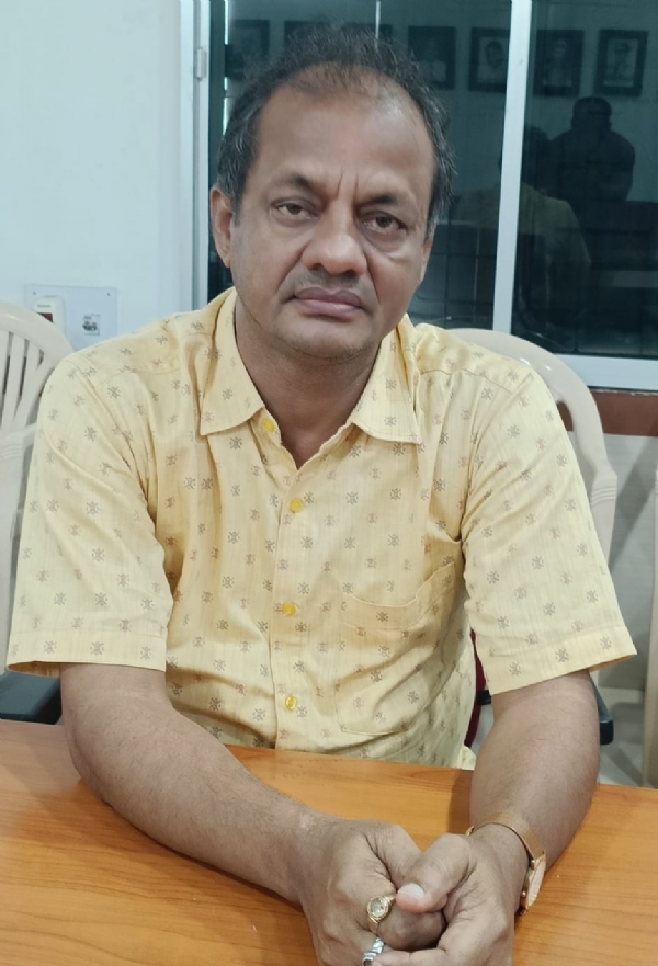 ଭିଜିଲାନ୍ସ ଖୋଳତାଡ଼ରେ ହେଲା ଚିହ୍ନଟ : ସମ୍ବଲପୁର କାଡା ନିର୍ବାହୀ ଯନ୍ତ୍ରୀଙ୍କ ନାମରେ ରହିଛି ବହୁ ମୂଲ୍ୟବାନ ଜମି ଓ ଏକାଧିକ ପ୍ଲଟ ଭିଜିଲାନ୍ସ ଖୋଳତାଡ଼ରେ ହେଲା ଚିହ୍ନଟ : ସମ୍ବଲପୁର କାଡା ନିର୍ବାହୀ ଯନ୍ତ୍ରୀଙ୍କ ନାମରେ ରହିଛି ବହୁ ମୂଲ୍ୟବାନ ଜମି ଓ ଏକାଧିକ ପ୍ଲଟ