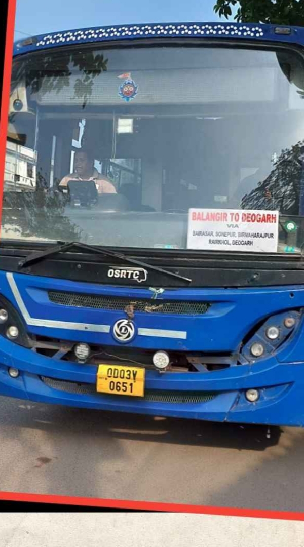 ବଲାଙ୍ଗିର ରାଜ୍ୟ ପରିବହନ ର ମନୋମୁଖୀ କାରବାର  ବିରୁଦ୍ଧରେ  ସ୍ୱର ଉତ୍ତୋଳନ କଲା ଘରୋଇ ବସ ମାଲିକ ସଂଘ : ବିନା ରୁଟ ପରମିଟ୍ ରେ ଦେବଗଡ଼ ଯାଉଥିବା ବସ୍ କୁ ବିରୋଧ କରି ଅଟକାଇଲେ