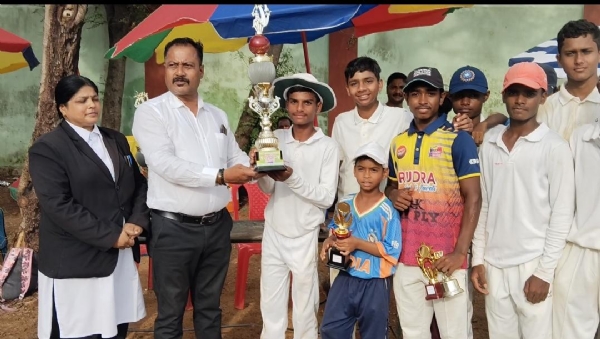 ବଲାଙ୍ଗୀର ପାୟୋନିଅର ୧୯ ବର୍ଷରୁ କମ୍ ଲିଗ୍ ଓ ନକଆଉଟ କ୍ରିକେଟ ଉଦଯାପିତ।