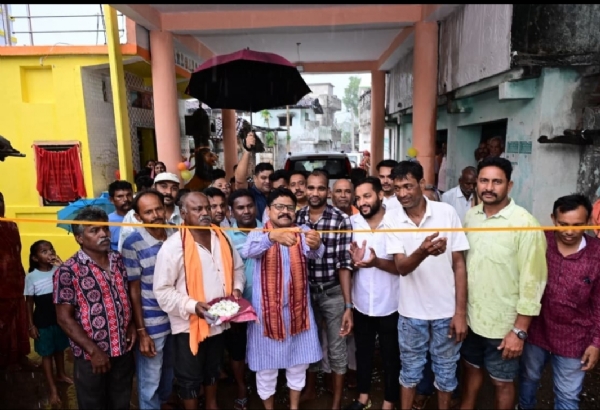 ମନ୍ତ୍ରୀ ଡା. ମୁକେଶ ମହାଲିଙ୍ଗ ବଲାଙ୍ଗିର ଜିଲ୍ଲାର ଲୋଇସିଂହା ବ୍ଲକ ଗସ୍ତ କରି ବିଭିନ୍ନ ପ୍ରକଳ୍ପର ଉଦ୍ଘାଟନ କରିବା ସହ ଜନକଲ୍ୟାଣକାରୀ କାର୍ଯ୍ୟକ୍ରମ ଯୋଗଦାନ୍
