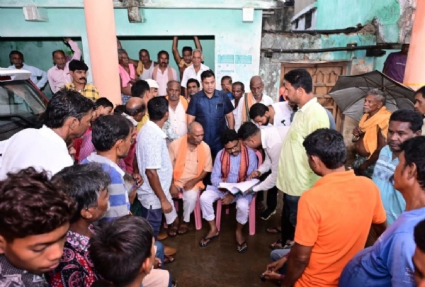 ମନ୍ତ୍ରୀ ଡା. ମୁକେଶ ମହାଲିଙ୍ଗ ବଲାଙ୍ଗିର ଜିଲ୍ଲାର ଲୋଇସିଂହା ବ୍ଲକ ଗସ୍ତ କରି ବିଭିନ୍ନ ପ୍ରକଳ୍ପର ଉଦ୍ଘାଟନ କରିବା ସହ ଜନକଲ୍ୟାଣକାରୀ କାର୍ଯ୍ୟକ୍ରମ ଯୋଗଦାନ୍