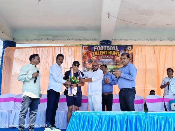 ହିଣ୍ଡାଲକୋ ପକ୍ଷରୁ ଫୂଟବଲ ଖେଳାଳି ପ୍ରତିଭା ଅନ୍ୱେଷଣ ହିଣ୍ଡାଲକୋ ପକ୍ଷରୁ ଫୂଟବଲ ଖେଳାଳି ପ୍ରତିଭା ଅନ୍ୱେଷଣ