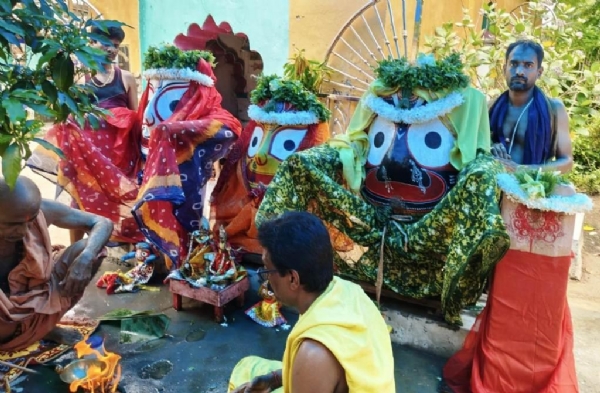 BONTH RE JAGANNATH SNANA YATRA BONTH RE JAGANNATH SNANA YATRA