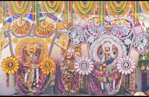 ଗଜାନନ ବେଶରେ ଦର୍ଶନଦେଲେ ଚତୁର୍ଦ୍ଧାମୂର୍ତ୍ତି ୪ଲକ୍ଷ ଭକ୍ତଙ୍କ ଦୁର୍ଲଭ ଦର୍ଶନ ଗଜାନନ ବେଶରେ ଦର୍ଶନଦେଲେ ଚତୁର୍ଦ୍ଧାମୂର୍ତ୍ତି ୪ଲକ୍ଷ ଭକ୍ତଙ୍କ ଦୁର୍ଲଭ ଦର୍ଶନ