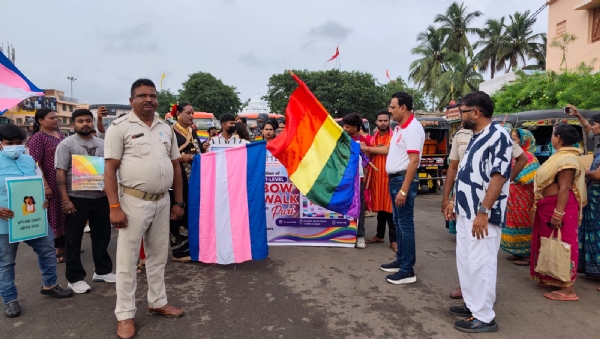 ପୁରୀରେ ଜିଲ୍ଲାସ୍ତରୀୟ ରେନବୋ ପ୍ରାଇଡ୍ ୱାକ୍ ସଫଳତାର ସହ ଆୟୋଜିତ ପୁରୀରେ ଜିଲ୍ଲାସ୍ତରୀୟ ରେନବୋ ପ୍ରାଇଡ୍ ୱାକ୍ ସଫଳତାର ସହ ଆୟୋଜିତ