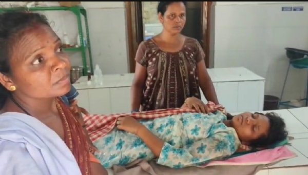 ଗଛରୁ ପଡି ନାବାଳିକା ଗୁରୁତର ଗଛରୁ ପଡି ନାବାଳିକା ଗୁରୁତର