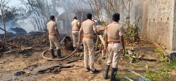ବାଣ ବିସ୍ଫୋରଣ ଜଳିଗଲା ୨ ବଖରା ଚାଳଛପର ଘର ଜଣେ ମହିଳା ଗୁରୁତର।