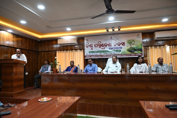 ପଂଚାୟତ ଉଚ୍ଚ ବିଦ୍ୟାଳୟ, ବନ୍ଧପଡ଼ାକୁ ପ୍ରକୃତି ମିତ୍ର ଓ ଆନନ୍ଦ ବଡ଼ପଣ୍ଡାଙ୍କୁ ପ୍ରକୃତିବନ୍ଧୁ ପୁରସ୍କାର