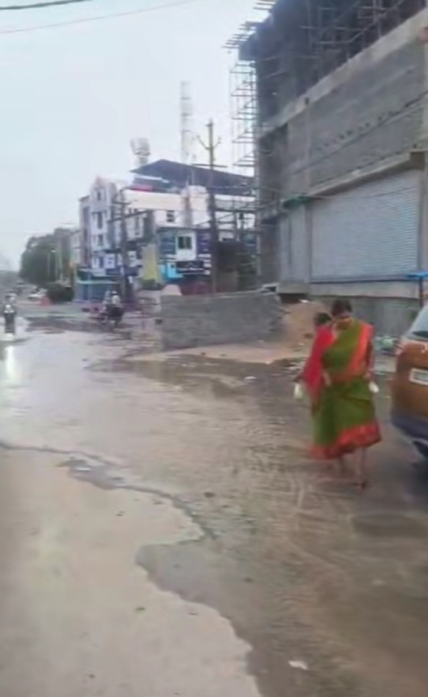 ଲୋକଙ୍କୁ ମିଳୁନି, ହେଲେ ରାଜରାସ୍ତାରେ ଢେଉ ଭାଙ୍ଗୁଛି ପାନୀୟ ଜଳ