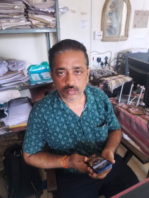 BHADARK DEO OFFICE JUNIOR ASSISTANT ARREST BY VIGILANCE RAID