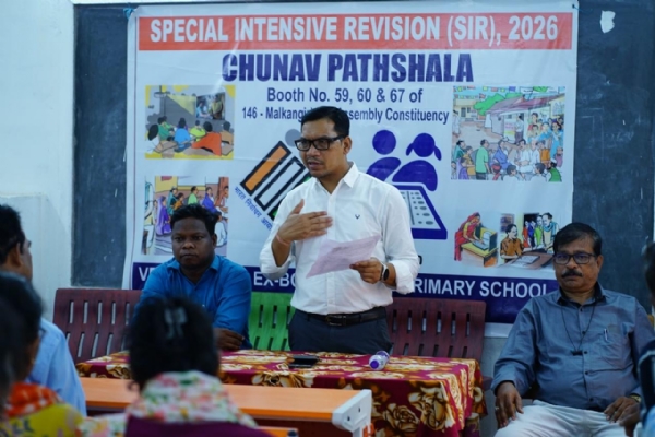 ସ୍କୁଲ ପିଲାଙ୍କ କ୍ଲାସରୁମରେ ଏବେ ଚୁନାବ ପାଠଶାଳା,ମାଲକାନଗିରିରେ ଭୋଟରଙ୍କୁ ସଚେତନ କରୁଛି ଜିଲ୍ଲା ପ୍ରଶାସନ