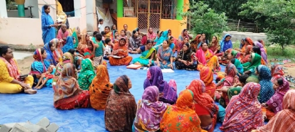 nishamukta abijan mahila anta bhidile