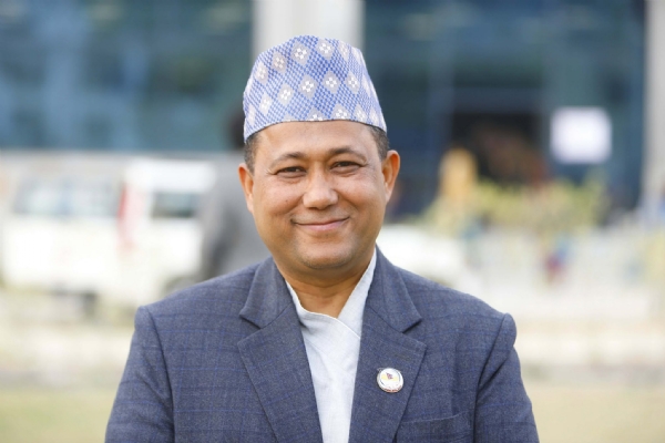 नेपाल के विदेश मंत्री शिशिर खनाल