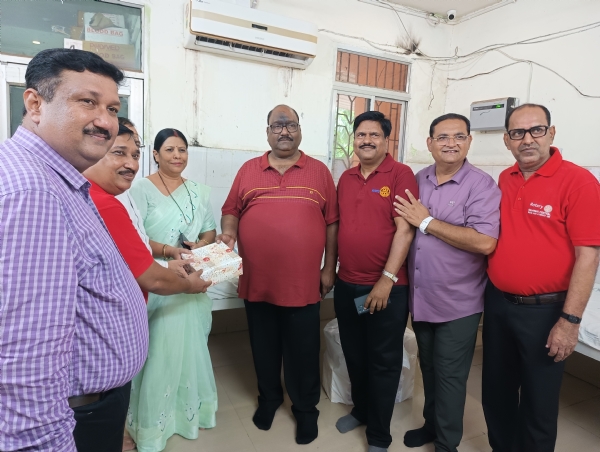 ରୋଟାରୀ କ୍ଲବ ବଲାଙ୍ଗିର  ସେଣ୍ଟ୍ରାଲ ର ରକ୍ତ ଦାନ ଶିବିର ,୫୪ ୟୁନିଟ ରକ୍ତ ସଂଗ୍ରହ
