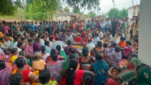 ଘୁଷୁରାମୁଣ୍ଡା ଆଙ୍ଗନୱାଡ଼ି କେନ୍ଦ୍ର ରେ ତାଲା ମାରିବା ଘଟଣା  ।  ଆଦିବାସୀ କଲ୍ୟାଣ ସଂଘ ପକ୍ଷରୁ ଆଲୋଚନା ।