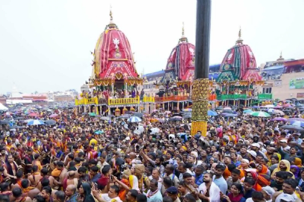 ରଥାରୁଢ଼ ଚତୁର୍ଦ୍ଧାମୂର୍ତି, ଶ୍ରୀକ୍ଷେତ୍ରରେ ରଥଟଣା ଆରମ୍ଭ ରଥାରୁଢ଼ ଚତୁର୍ଦ୍ଧାମୂର୍ତି, ଶ୍ରୀକ୍ଷେତ୍ରରେ ରଥଟଣା ଆରମ୍ଭ