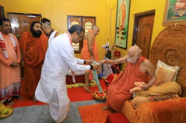 ଶଙ୍କରାଚାର୍ଯ୍ୟ ଶଙ୍କରାଚାର୍ଯ୍ୟ