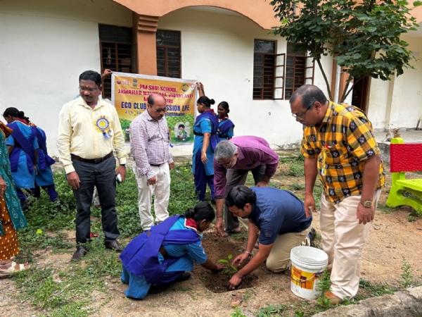 ପିଏମ . ଶ୍ରୀ ଜବାହର ନବୋଦୟ ବିଦ୍ୟାଳୟ-୧ ରେ ଗୋଟିଏ ବୃକ୍ଷ ରୋପଣ କାର୍ଯକ୍ରମ ଅନୁଷ୍ଠିତ ପିଏମ . ଶ୍ରୀ ଜବାହର ନବୋଦୟ ବିଦ୍ୟାଳୟ-୧ ରେ ଗୋଟିଏ ବୃକ୍ଷ ରୋପଣ କାର୍ଯକ୍ରମ ଅନୁଷ୍ଠିତ