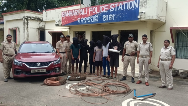 Six arrested Six arrested