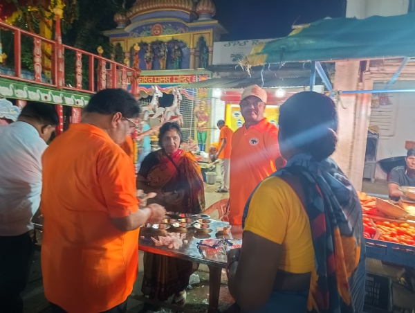 ବିଶ୍ୱହିନ୍ଦୁ ପରିଷଦ ବଲାଙ୍ଗିର ପଖ୍ୟରୁ ପ୍ରସାଦ ବିତରଣ ବିଶ୍ୱହିନ୍ଦୁ ପରିଷଦ ବଲାଙ୍ଗିର ପଖ୍ୟରୁ ପ୍ରସାଦ ବିତରଣ