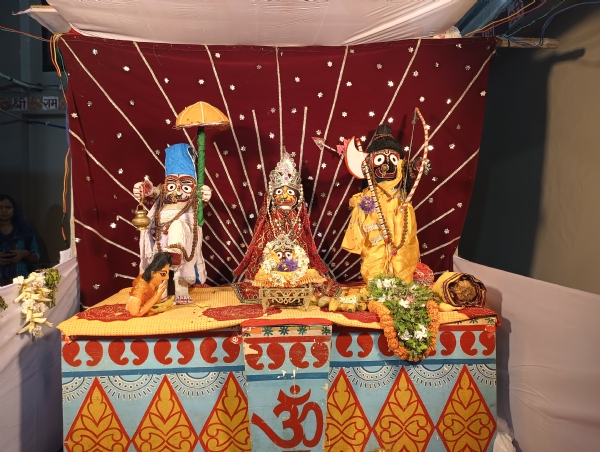 ବିଶ୍ୱହିନ୍ଦୁ ପରିଷଦ ବଲାଙ୍ଗିର ପଖ୍ୟରୁ ପ୍ରସାଦ ବିତରଣ ବିଶ୍ୱହିନ୍ଦୁ ପରିଷଦ ବଲାଙ୍ଗିର ପଖ୍ୟରୁ ପ୍ରସାଦ ବିତରଣ