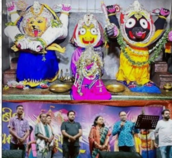 ସୋନପୁର ବଡ଼ବଜାର ଗୁଣ୍ଡିଚା ମନ୍ଦିର ଠାରେ ଚତୁଦ୍ଧାମୂର୍ତ୍ତି ଭକ୍ତଙ୍କୁ ବରାହ ଓ ନୃସିଂହ ବେଶରେ ଦର୍ଶନ ସୋନପୁର ବଡ଼ବଜାର ଗୁଣ୍ଡିଚା ମନ୍ଦିର ଠାରେ ଚତୁଦ୍ଧାମୂର୍ତ୍ତି ଭକ୍ତଙ୍କୁ ବରାହ ଓ ନୃସିଂହ ବେଶରେ ଦର୍ଶନ