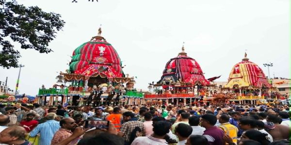 ଚତୁର୍ଦ୍ଧାମୂର୍ତିଙ୍କ ଆଡପ ଦର୍ଶନ ଆରମ୍ଭ ; ଶ୍ରଦ୍ଧାଳୁ ପାଇଲେ ଆଡପ ଅବଢ଼ା