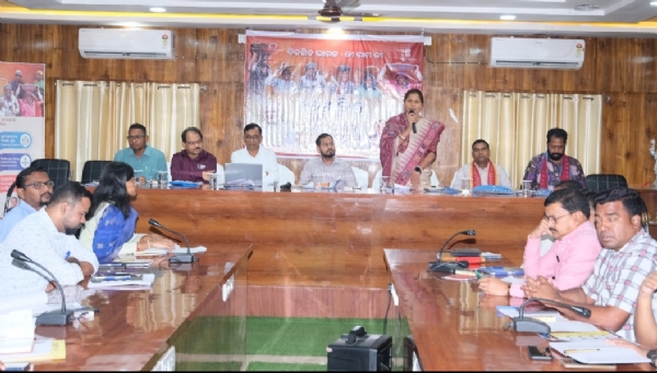ଭିବି-ଜି ରାମ ଜି ଅଧିନିୟମ–୨୦୨୫’ର ସଫଳ କାର୍ଯ୍ୟକାରିତା ଏବଂ ଏହା ସମ୍ପର୍କରେ ବ୍ୟାପକ ଜନସଚେତନତା ସୃଷ୍ଟି ଉଦ୍ଦେଶ୍ୟରେ ବଲାଙ୍ଗୀର ଡିଏଫଓ ସମ୍ମିଳନୀ କକ୍ଷରେ ଜିଲ୍ଲାସ୍ତରୀୟ ଶୁଭାରମ୍ଭ କାର୍ଯ୍ୟକ୍ରମ