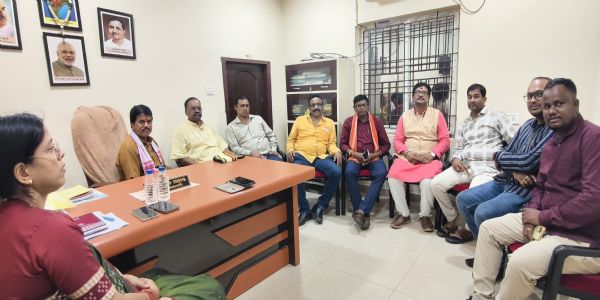 ଧନ୍ୟବାଦ ମୁଖ୍ୟମନ୍ତ୍ରୀ’ କାର୍ଯ୍ୟକ୍ରମ: କେନ୍ଦୁଝର ଜିଲ୍ଲାରେ ପ୍ରସ୍ତୁତି ବୈଠକ ଅନୁଷ୍ଠିତ, ରଣନୀତି ପ୍ରସ୍ତୁତ