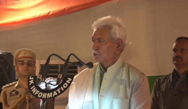 जम्मू-कश्मीर के उप-राज्यपाल मनोज सिन्हा। फोटो ग्रैब - लोक भवन जम्मू - कश्मीर