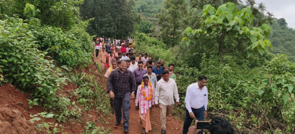 ଖଇରପୁଟ ବ୍ଲକର ସିସାପୁଟଠାରେ ଜିଲ୍ଲାପାଳଙ୍କ ଦ୍ୱାରା ସିଲଭର ଓକ୍ ବୃକ୍ଷରୋପଣ କାର୍ଯ୍ୟକ୍ରମ ଶୁଭାରମ୍ଭ ଖଇରପୁଟ ବ୍ଲକର ସିସାପୁଟଠାରେ ଜିଲ୍ଲାପାଳଙ୍କ ଦ୍ୱାରା ସିଲଭର ଓକ୍ ବୃକ୍ଷରୋପଣ କାର୍ଯ୍ୟକ୍ରମ ଶୁଭାରମ୍ଭ