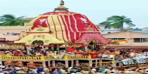 ଶ୍ରୀକ୍ଷେତ୍ରରେ ବାହୁଡ଼ା ଯାତ୍ରା : ସିଂହଦ୍ଵାରରେ ଲାଗିଲା ତିନି ରଥ, ଆସନ୍ତାକାଲି ସୁନାବେଶ