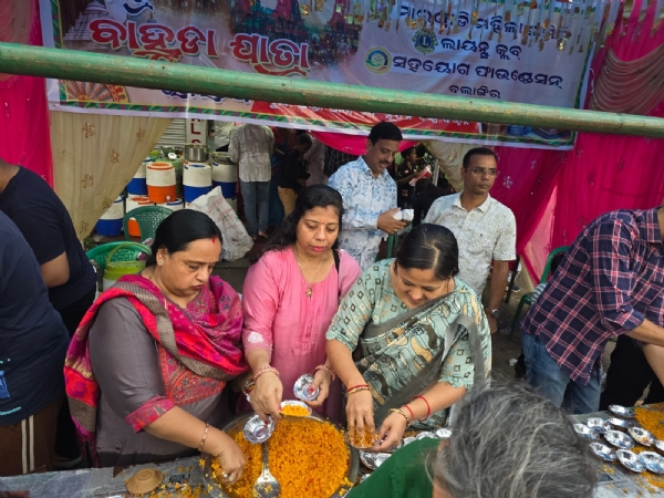 ବାହୁଡ଼ା ଯାତ୍ରାରେ ସେବା ଓ ସମର୍ପଣର ଅନନ୍ୟ ଉଦାହରଣ ବାହୁଡ଼ା ଯାତ୍ରାରେ ସେବା ଓ ସମର୍ପଣର ଅନନ୍ୟ ଉଦାହରଣ