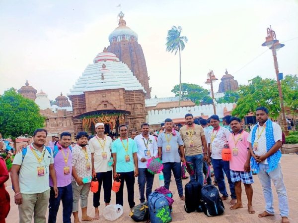 ବିଶ୍ୱ ପ୍ରସିଦ୍ଧ ବାହୁଡ଼ା ଯାତ୍ରା ରେ ଭିନ୍ନ ଭିନ୍ନ ସେବା ର ଲକ୍ଷ୍ୟ ରେ ଶ୍ରୀ ଜଗନ୍ନାଥ ଚାରିଟେବୁଲ ଟ୍ରଷ୍ଟ